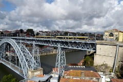 Metro do Porto Bombardier Flexity-Outlook tram (line D) at Ponte Luís (crossing Rio Douro), 13. October 2016