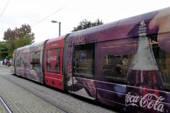 Metro do Porto Bombardier Flexity-Outlook tram (Line D) at IPO, Rua Dr. António Bernardino de Almeida, 14. October 2016
