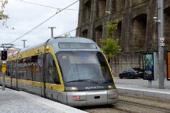 Metro do Porto Bombardier Flexity-Outlook tram (line D) at Jardim do Morro, Av. da República, 16. October 2016