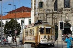 Porto, Praça de Parada Leitão, in the background Igreja do Carmo. 15. October 2016