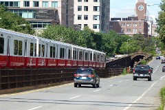 Boston, Longfellow Bridge (leaving tunnel/Kendall Square T-station Cambridge), 27. June 2012
