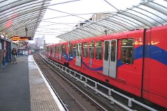 London, Limehouse Station, Docklands Light Railway, 4. January 2008