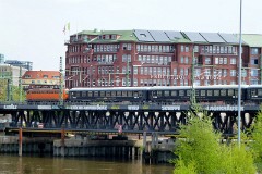 Northrail 1142 635-3 mit dem Classic Courier zum Hafengeburtstag, Oberhafenbrücke, Hamburg, 8. May 2015