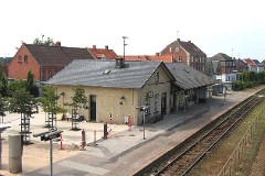 railwaystations jernbanestationer denmark 2007080456 toelloese