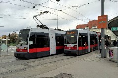 Typ ULF, 73 und 687, Hietzinger Hauptstraße / Hietzing U-Bahn, 29. October 2016