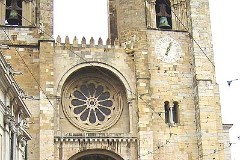 Lisbon, Lisbon Cathedral,  Alfama, 4. December 2005